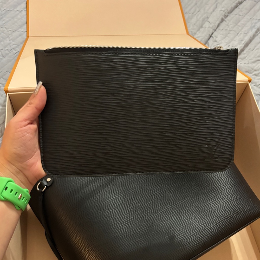Louis Vuitton Epi never full shoulder bag tote - Picture 8 of 8